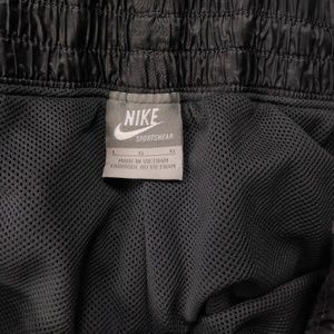 Nike Shorts - Nike athletic windbreaker capri/jogger shorts Nike Shorts - Nike athletic windbreaker capri/jogger shorts